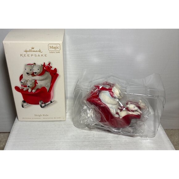 Hallmark Keepsake Musical Magic Ornament Sleigh Ride With Polar Bears - Picture 6 of 10